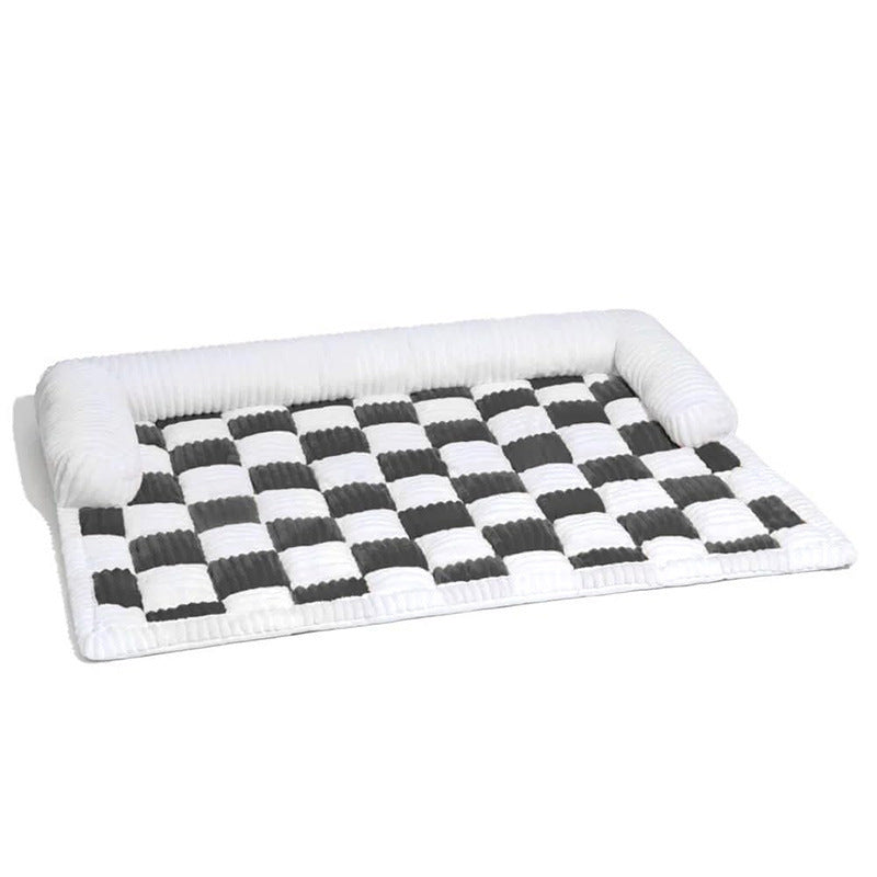 Muddy Paws "Chessboard Grid" Thickened Warm Dog Bed (Also Suitable for Cats)